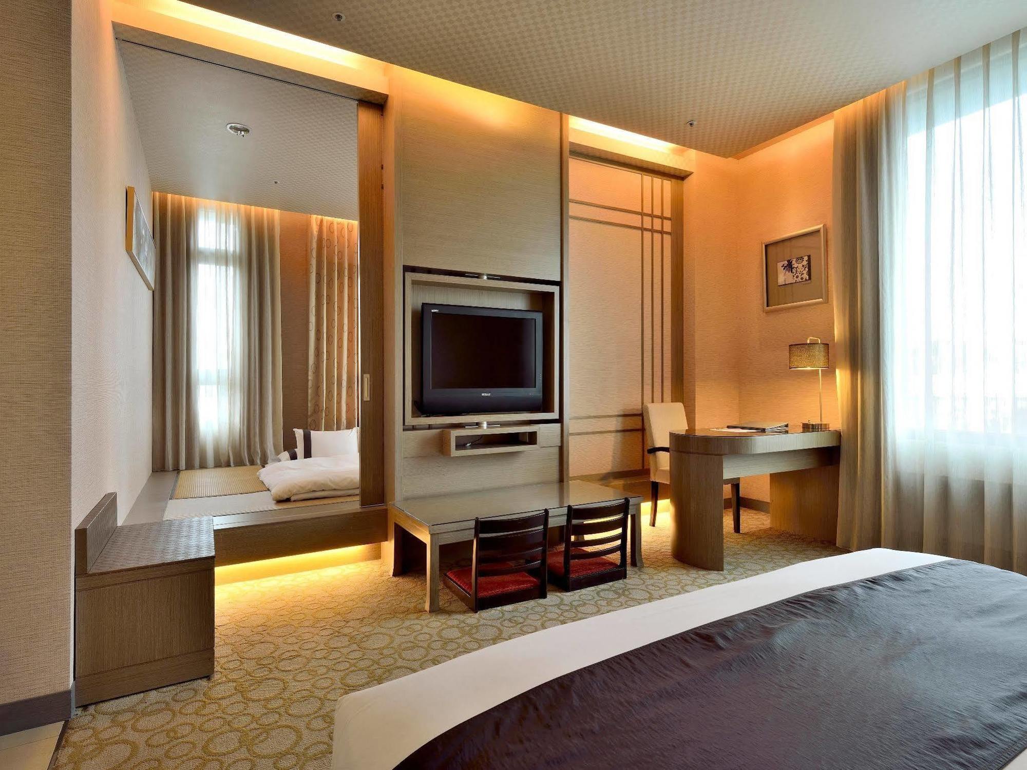 Shinkansen Grand Hotel Taichung Extérieur photo