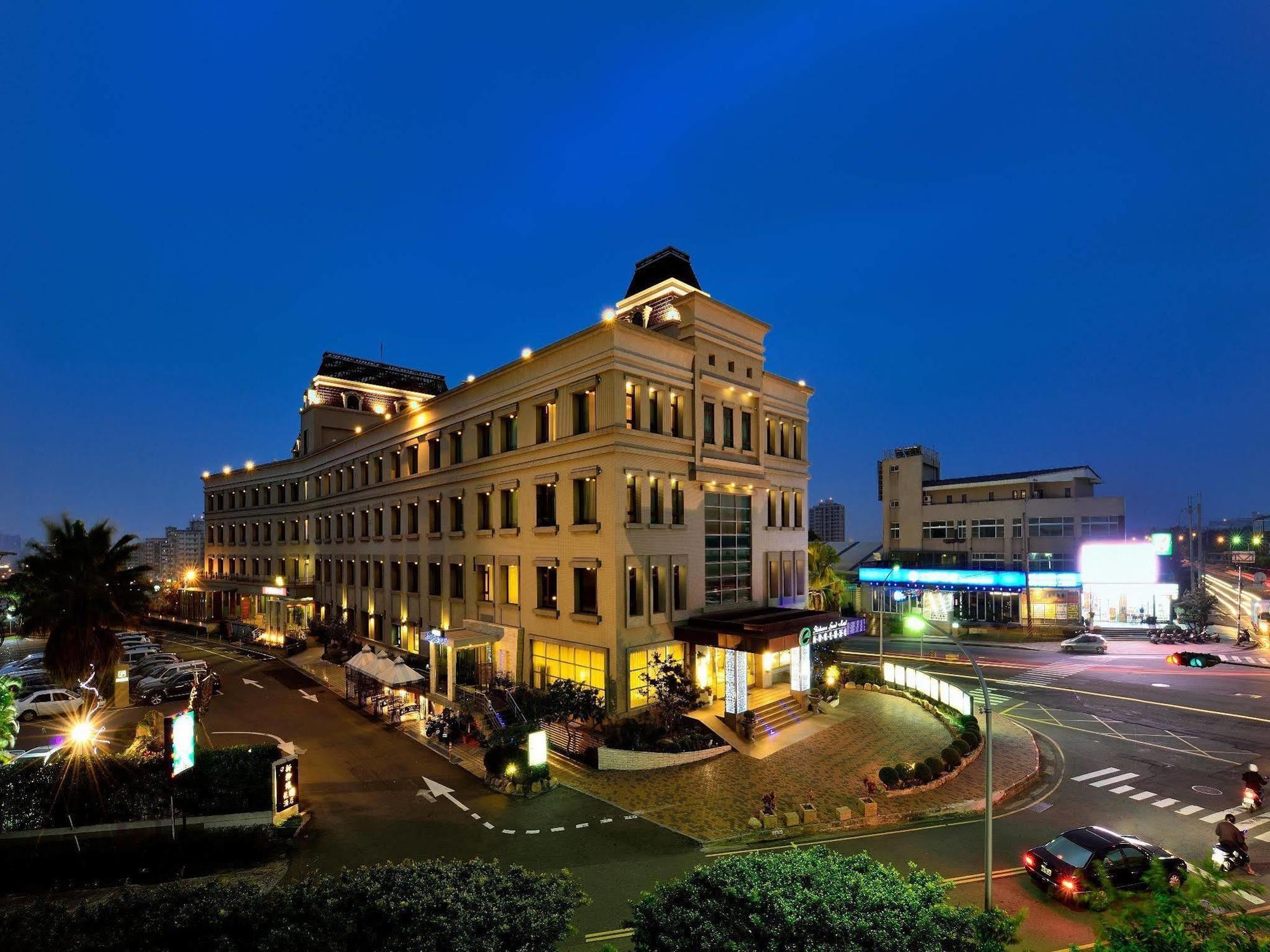 Shinkansen Grand Hotel Taichung Extérieur photo