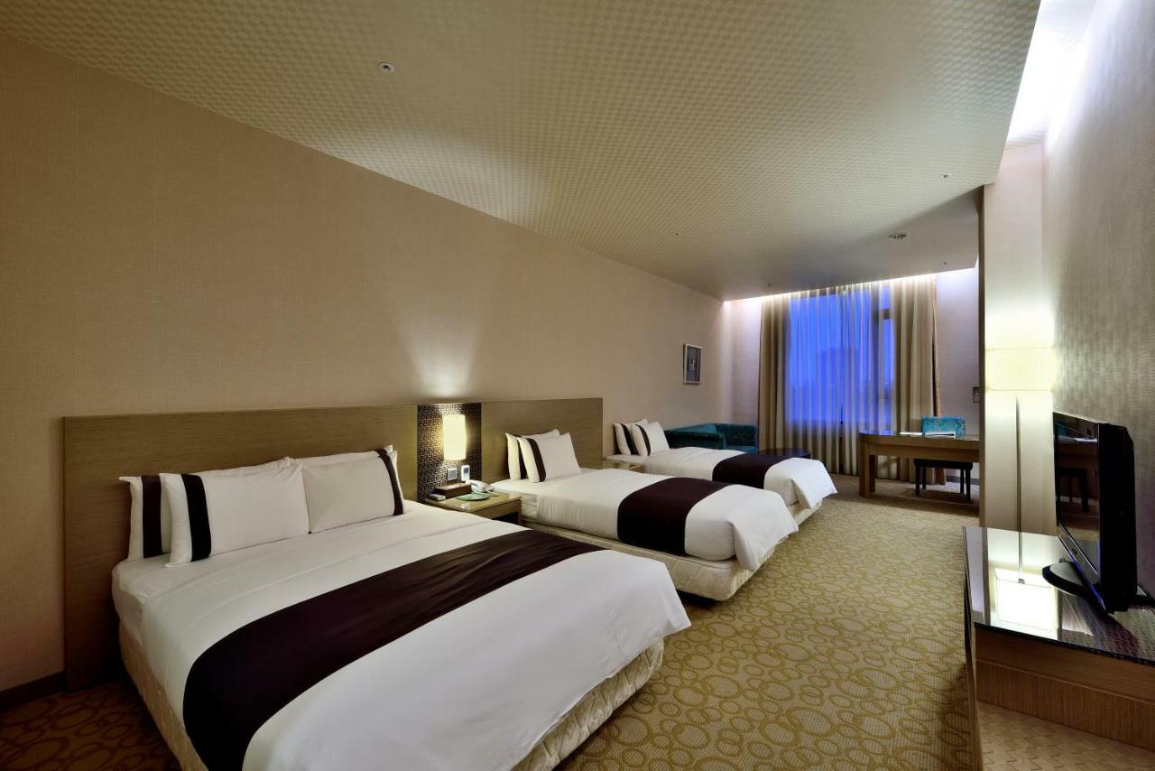 Shinkansen Grand Hotel Taichung Chambre photo