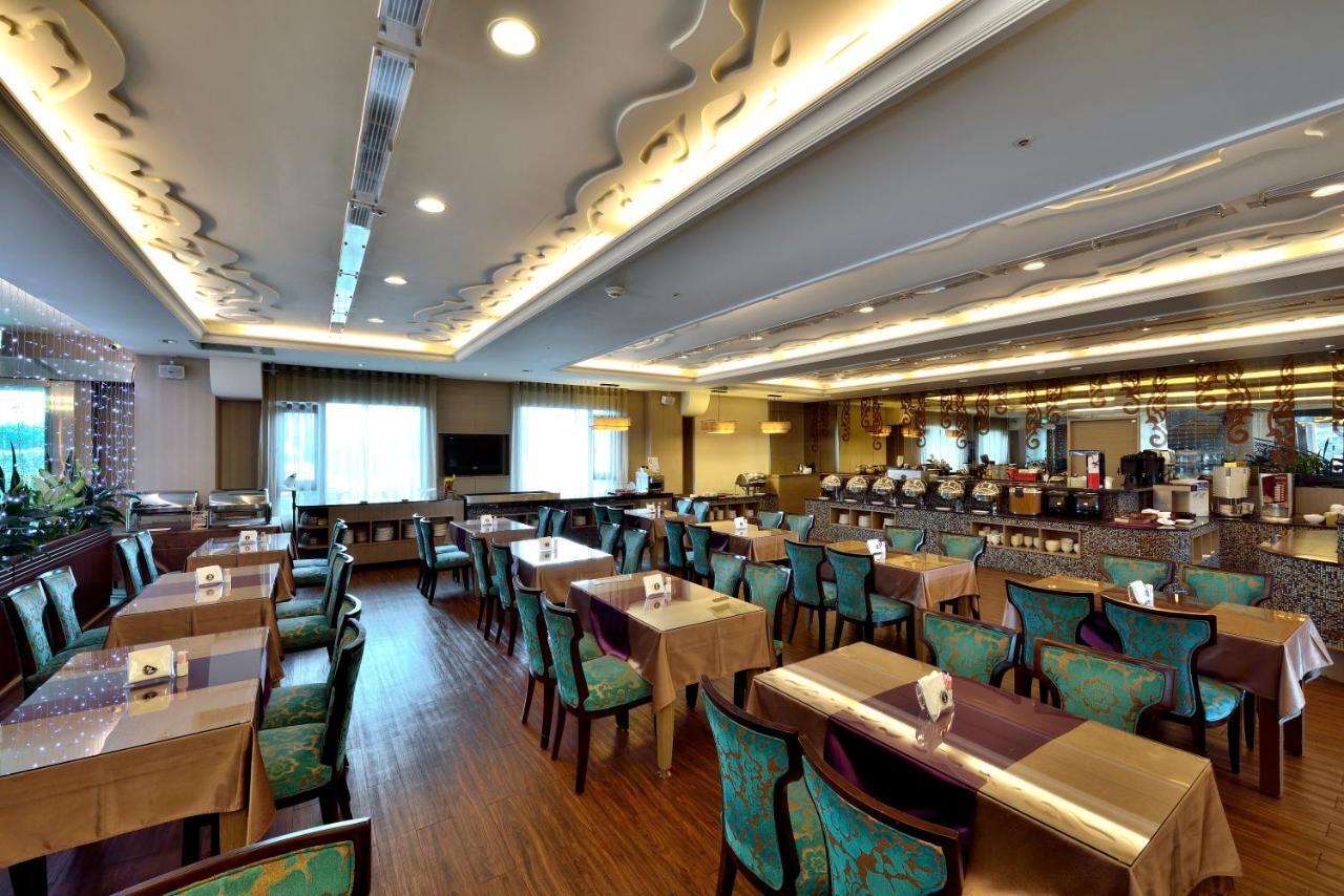 Shinkansen Grand Hotel Taichung Extérieur photo