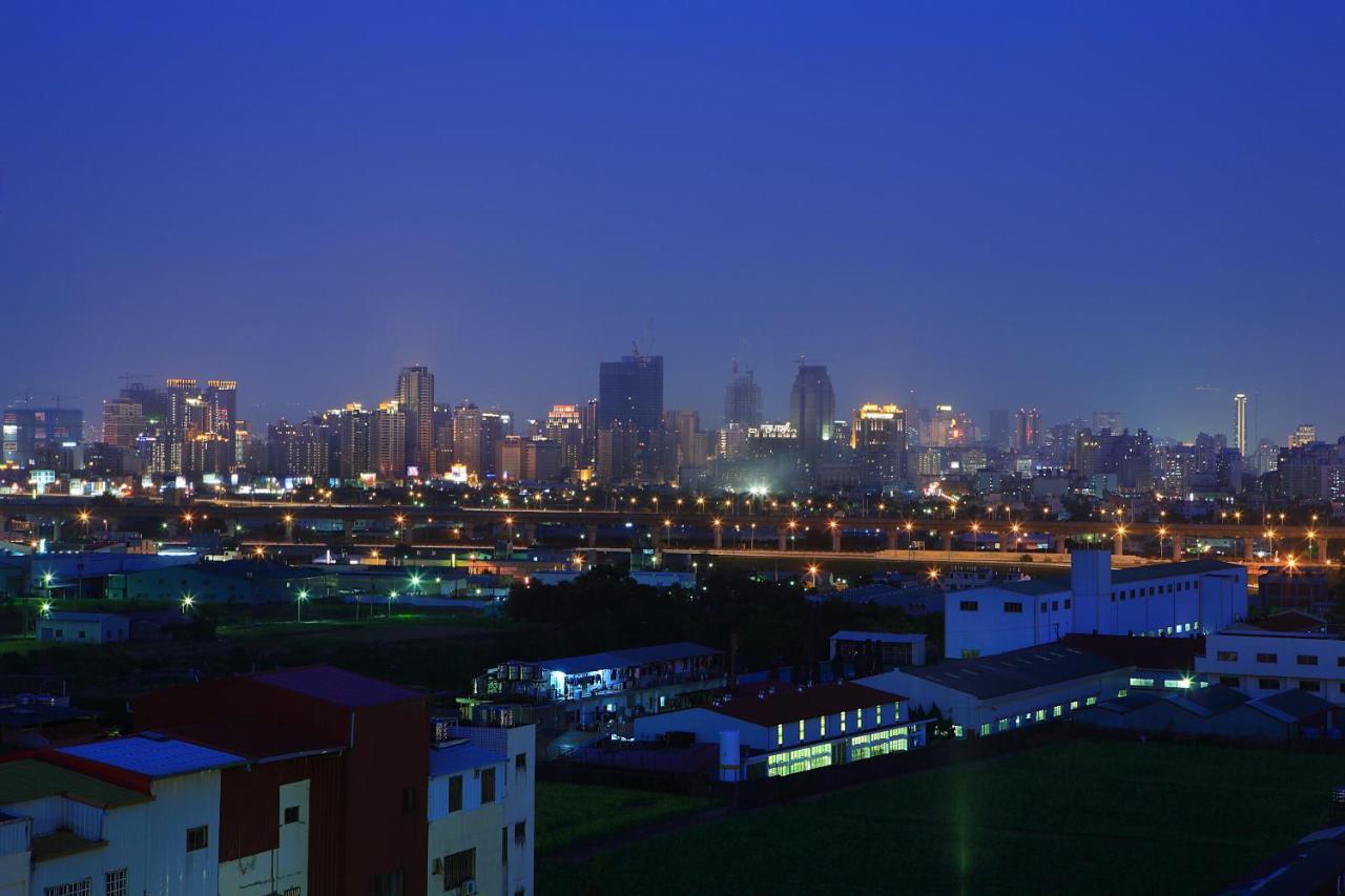 Shinkansen Grand Hotel Taichung Extérieur photo