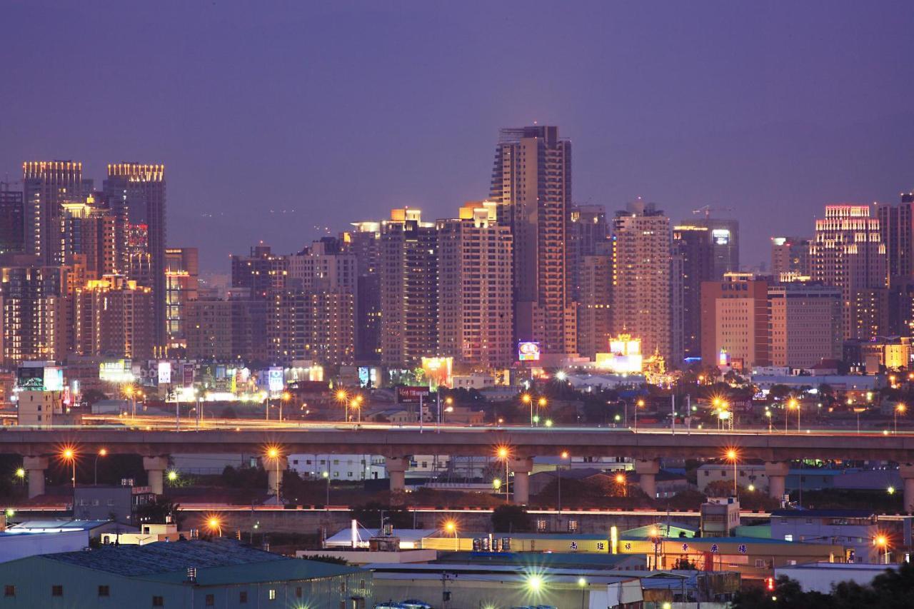 Shinkansen Grand Hotel Taichung Extérieur photo